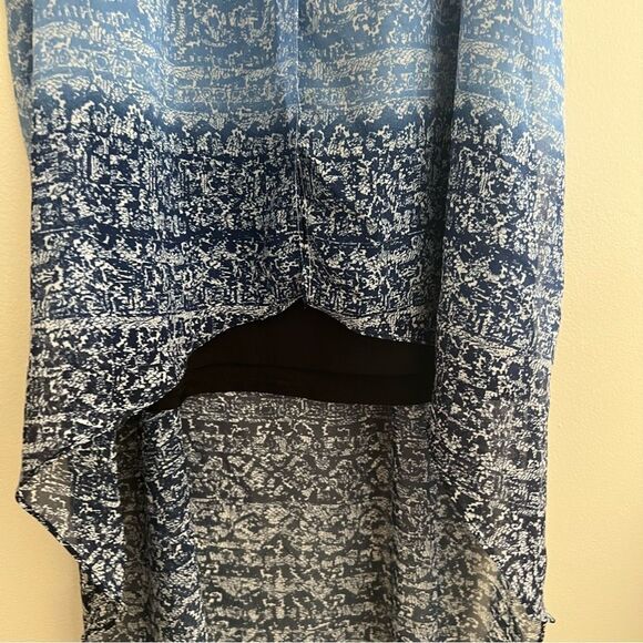 😊 3/$30 Cato’s High Low Top Sz Medium - Picture 9 of 10